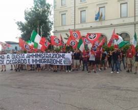 PESCARA: PRESIDIO DI CASAPOUND, ”NO A DEGRADO E IMMIGRAZIONE”