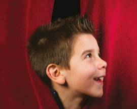 L’AQUILA: AL RIDOTTO DEL TEATRO COMUNALE MAGIA  E ILLUSIONISMO NELLO SPETTACOLO DI CUORE COMICO 99