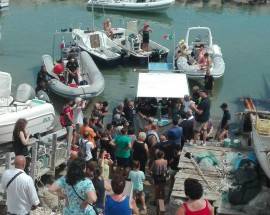 ROCCA SAN GIOVANNI: IL CRISTO DEGLI ABISSI TORNA A CASA, FUOCHI D’ARTIFICIO IN SPIAGGIA