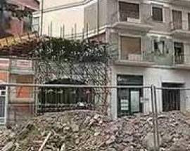 CROLLO VIA PERSICHETTI: TRE RICHIESTE DI PROCESSO