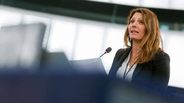 EUROPARLAMENTARE AIUTO LASCIA IL M5S, ”MA ORA BASTA STRUMENTALIZZARE”