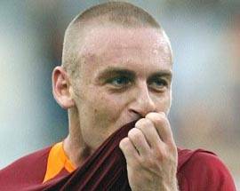 CALCIO: CASO DE ROSSI, PER LA ROMA CAPITAN FUTURO E’ SUL MERCATO