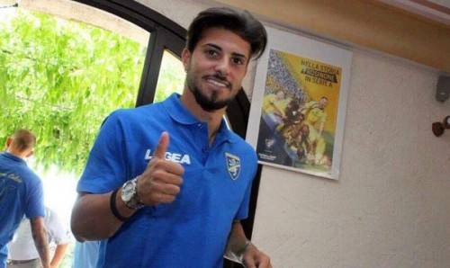 CALCIO: SERIE B, SALERNITANA-PESCARA E’ DA 2-2 GOL ED ESPULSIONI, TIFOSI BIANCAZZURRI A CASA