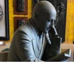 A TRIESTE PETIZIONE CONTRO STATUA D’ANNUNZIO, ”BIOGRAFIA POLITICA RASENTA IL RIDICOLO”