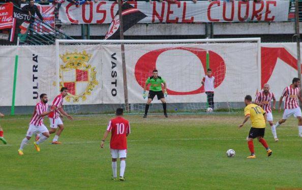 SERIE D GIRONE F: VOLA IL SAN NICOLO’, BENE PINETO, KO VASTESE; CHIETI SI SALVA GRAZIE A PARTITA SOSPESA