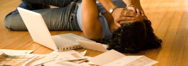 FAMIGLIE POVERE E INDEBITATE: A L’AQUILA APRE SPORTELLO COMUNALE