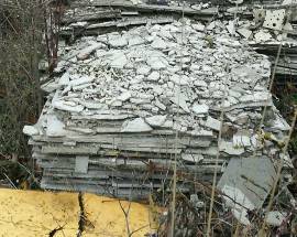 L’AQUILA: DEGRADO AL PARCO DI MURATA GIGOTTI, TRA ALBERI CADUTI E RIFIUTI