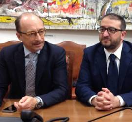 COMUNE L’AQUILA, CRISI MAGGIORANZA, DE MATTEIS ATTACCA BIONDI: ”CI RISPETTI!”