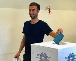 ELEZIONI L’AQUILA: DI BENEDETTO ALLE URNE ALLA ”DE AMICIS”, BIONDI NON VOTA