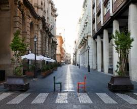ELEZIONI CHIETI: DUE SEDIE NEL CENTRO DELLA CITTA’, CRESCE CURIOSITA’ PER MESSAGGIO FERRARA