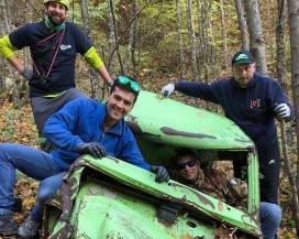 CAPISTRELLO, SMANTELLATA DISCARICA ABUSIVA: C’E’ ANCHE LA CARCASSA DI UN VECCHIO INCIDENTE MORTALE