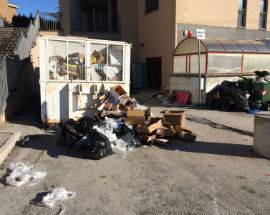 L’AQUILA: UNA DISCARICA NEL PARCHEGGIO DI UN SUPERMERCATO AL TORRIONE