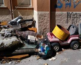 L’AQUILA: DISCARICHE IN VIE SAN SISTO E ANTICA ARISCHIA RIFIUTI GETTATI DI NOTTE SOTTO CASE ATER TERREMOTATE
