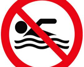 ALBA ADRIATICA: MARE SPORCO, CLAMOROSO DIVIETO DI BALNEAZIONE
