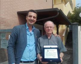 MONTESILVANO: DON GIAMPETRO PITTARELLO IN PENSIONE, SINDACO DONA UNA TARGA