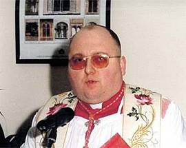 SACERDOTE INDAGATO PER OMICIDIO: PETROCCHI PRENDE DISTANZE ”E’ A RIPOSO”