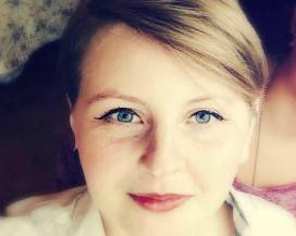 ”IN GERMANIA PER UN LAVORO CHE IN ITALIA NON HO” DORA DI VITTORIO, L’OSTETRICA 23 ENNE CHE AMA L’AQUILA