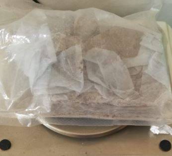 PESCARA: IN SOTTOTETTO TROVATI PISTOLA, EROINA, COCA E PROIETTILI