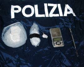 COCAINA PER CAPODANNO, AQUILANO IN MANETTE
