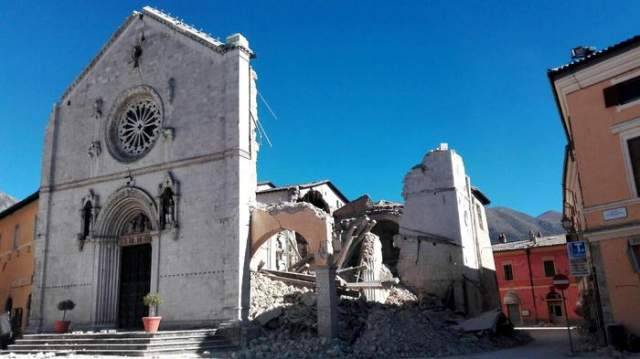 TERREMOTO: TIFOSI DEL PESCARA SI MOBILITANO PER AIUTARE NORCIA