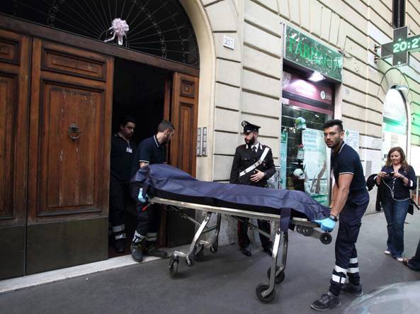 VOLA NEL VUOTO DALLA TROMBA DELL’ASCENSORE, 77ENNE DI CAGNANO MUORE A ROMA, SI INDAGA