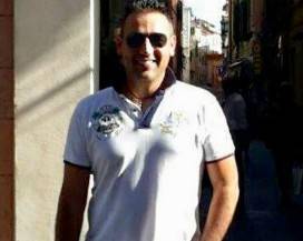 CARABINIERE UCCISO: BARA AVVOLTA DA TRICOLORE, ”PAPA’ TI CERCO MA NON TI TROVO”