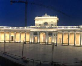 PROVE LUCI A PALAZZO EMICICLO L’AQUILA, RISPLENDE LA PARTE ESTERNA DOPO I LAVORI