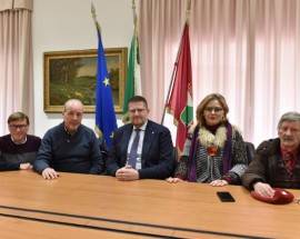 L’EMICICLO RICEVE IN DONAZIONE IL QUADRO ”99 RINTOCCHI PER LA RESURREZIONE”