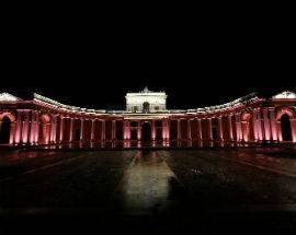 L’AQUILA ILLUMINA DI ROSA I SUOI MONUMENTI PER IL GIRO D’ITALIA