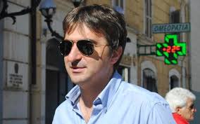 LIBRI:VENERDI’ A PESCARA ‘IL MOLISE NON ESISTE’  RACCOLTA DI CITAZIONI, SATIRA E TWEET DI ENZO LUONGO