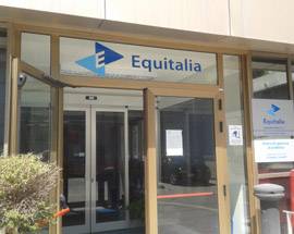 L’AQUILA: CARTELLE DI EQUITALIA A FERRAGOSTO, MONTA LA PROTESTA