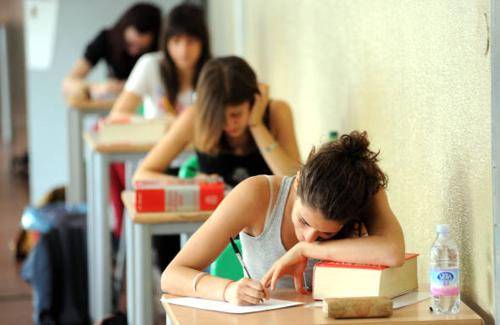 MATURITA’: A PESCARA SAGGIO BREVE E CALVINO I PIU’ GETTONATI