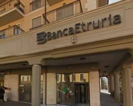 PIZZOLI: ”BANCA ETRURIA NON RILASCIA DOCUMENTI”, CLIENTE CHIAMA 112