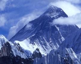 ALPINISTA ITALIANO PESTATO DA SHERPA SULL’EVEREST