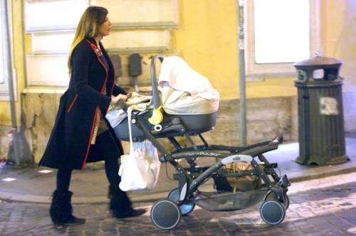 ALESSIA FABIANI: PRIMA PASSEGGIATA CON I GEMELLINI, ASPETTANDO LE NOZZE
