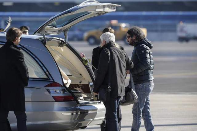 L’AEREO CON FABRIZIA ACCOLTO DA MATTARELLA ARRIVATO A CIAMPINO, LUNEDI’ I FUNERALI
