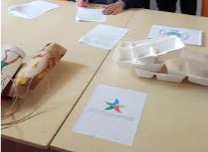 LA FAMILY BAG APPRODA ANCHE ALL’AQUILA, E GLI AVANZI DEL RISTORANTE LI PORTI A CASA