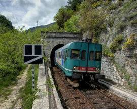 INFRASTRUTTURE: M5S, ”IN ABRUZZO INTERVENTI SU LINEA STRADALE E FERROVIARIA”