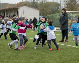 MALTEMPO NON FERMA LE FESTE DEL RUGBY: L’AQUILA INVASA GIOIOSAMENTE DA 1200 BAMBINI