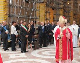L’AQUILA: 50 ANNI DI SACERDOZIO DI MOLINARI, FESTA TRA LE AUTORITA’