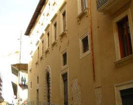 PRECARI COMUNE L’AQUILA: GIUNTA BYPASSA PARERE NEGATIVO DIRIGENTI