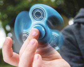 FIDGET SPINNER SENZA ETICHETTA, NAS SEQUESTRANO DUEMILA ANTISTRESS PERICOLOSI PER LA SALUTE