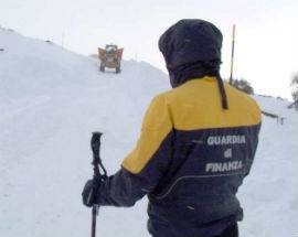 NEVE E TERREMOTO: TROVATO MORTO IL DISPERSO SOTTO LA SLAVINA AD ORTOLANO