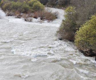MALTEMPO ABRUZZO: ALLERTA ESONDAZIONE FIUMI, NEVE SOPRA GLI 800 METRI