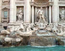 ROMA: FONTANA DI TREVI SI SGRETOLA, LAVORI IN TEMPI RECORD