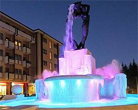 PARCHEGGI INTERRATI E NEGOZI ALLA FONTANA LUMINOSA, UN PASSO AVANTI