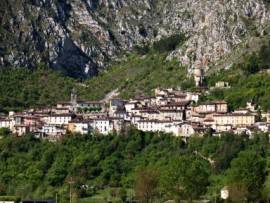 IMMIGRATI: COMUNE DI FOSSA DICE ”NO” CON UNA PETIZIONE POPOLARE
