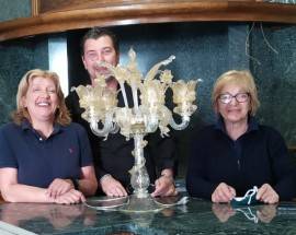 L’IMPRENDITORE VENEZIANO MARCO SALVAGNO OMAGGIA L’AQUILA: FLAMBEAUX CON NOME CITTA’ AL BAR NURZIA