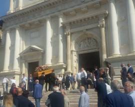 L’AQUILA: ULTIMO SALUTO AD ANTONIO BATTAGLIA ”UN UOMO DI CULTURA, MERITA INTITOLAZIONE DI UNA VIA”
