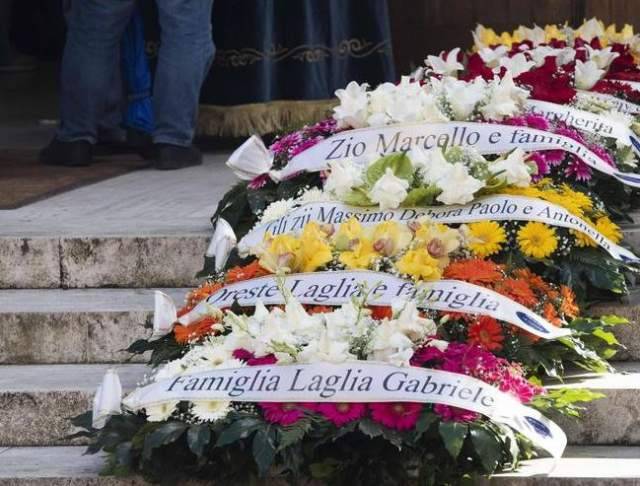 OMICIDIO SACCHI: CHIESA GREMITA PER FUNERALE LUCA, ASSENTE LA FIDANZATA
